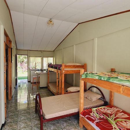 Hospedajes Richie Eco Camp Providencia Ngoại thất bức ảnh