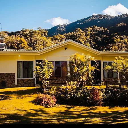 Hospedajes Richie Eco Camp Providencia Ngoại thất bức ảnh