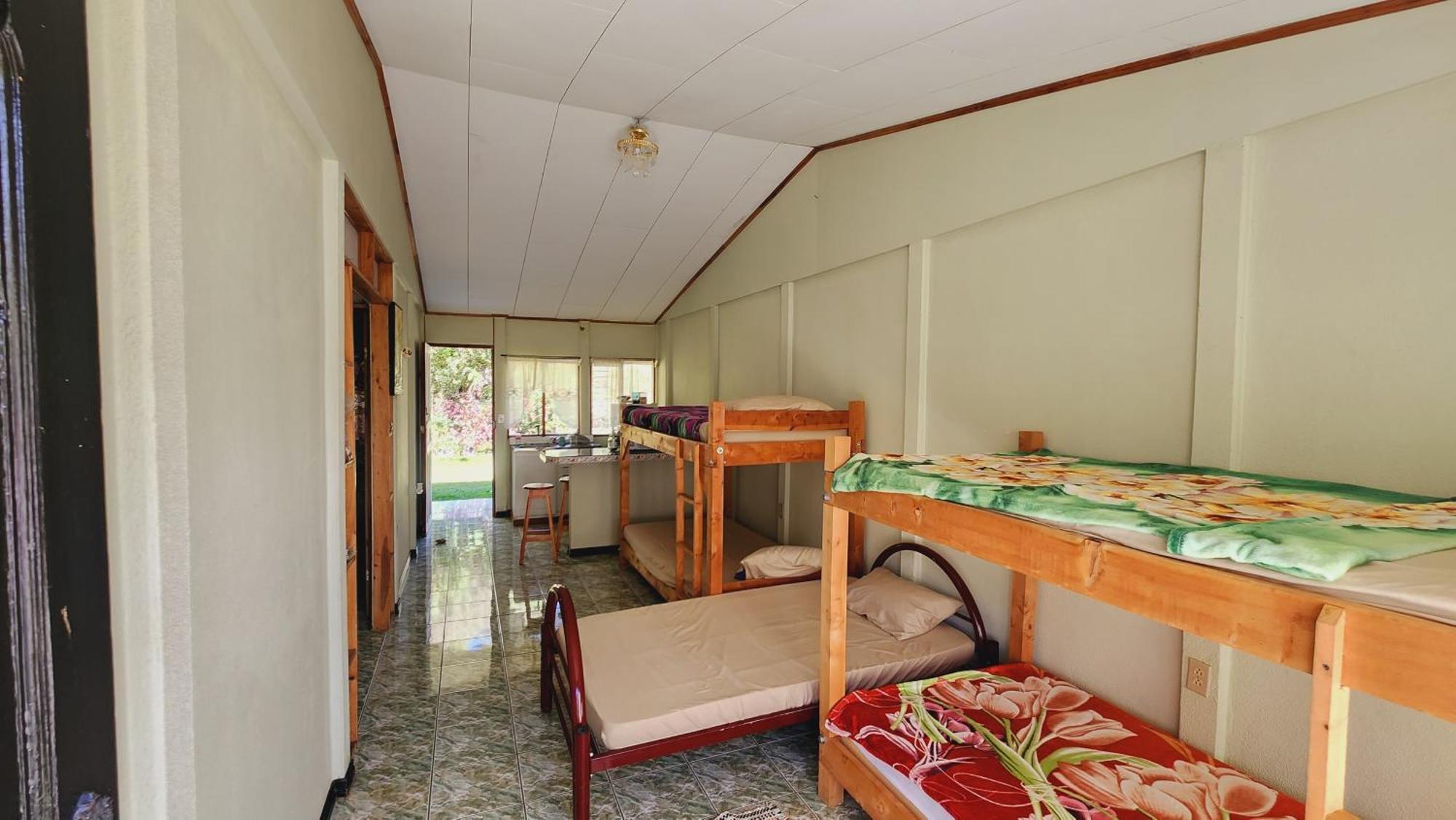 Hospedajes Richie Eco Camp Providencia Ngoại thất bức ảnh
