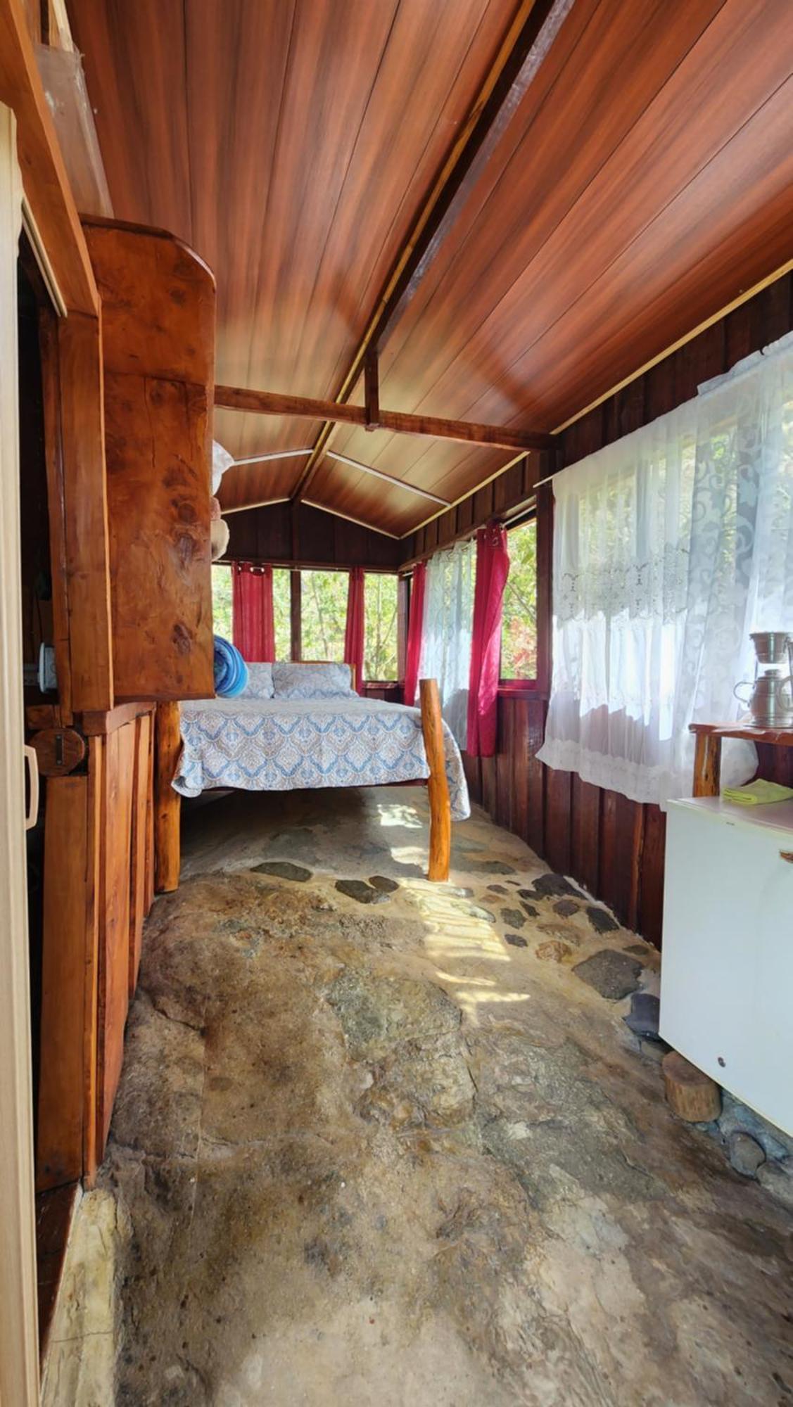 Hospedajes Richie Eco Camp Providencia Ngoại thất bức ảnh