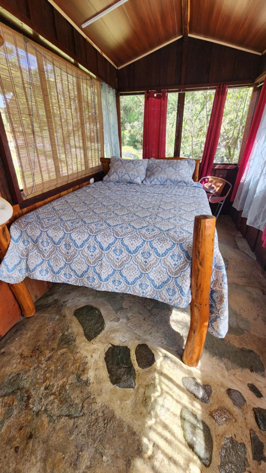 Hospedajes Richie Eco Camp Providencia Ngoại thất bức ảnh