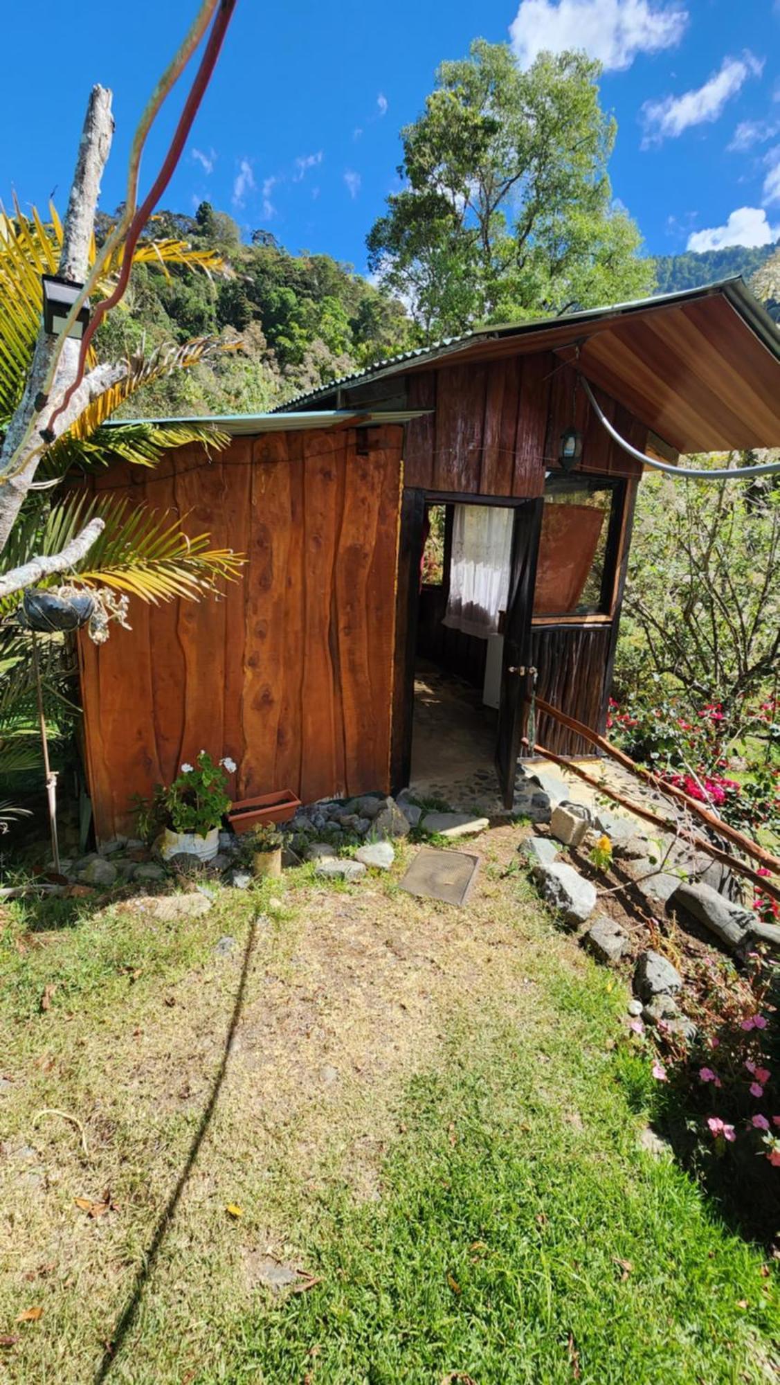 Hospedajes Richie Eco Camp Providencia Ngoại thất bức ảnh