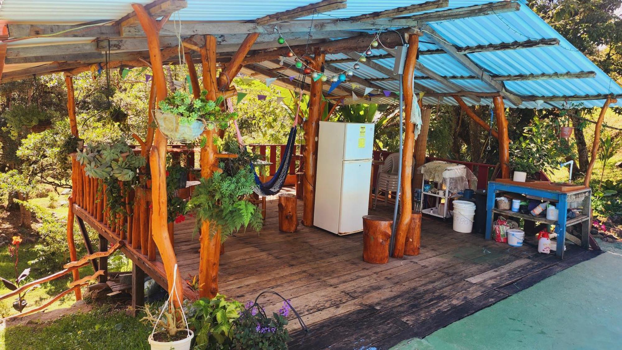 Hospedajes Richie Eco Camp Providencia Ngoại thất bức ảnh