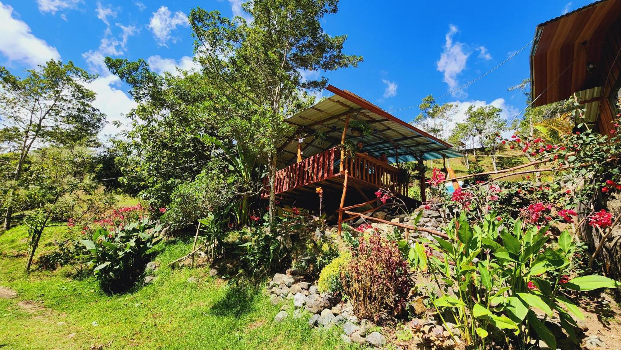 Hospedajes Richie Eco Camp Providencia Ngoại thất bức ảnh